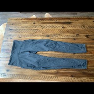 Lululemon Train Times size 4